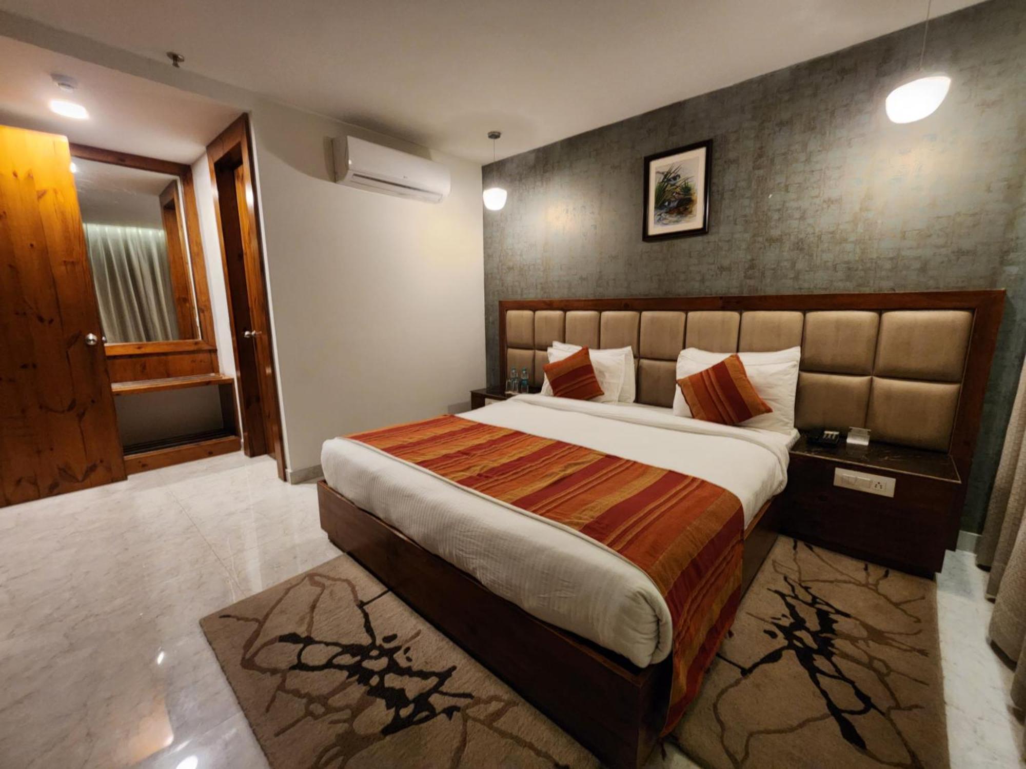 Golden Fern Resort Shimla Exterior foto