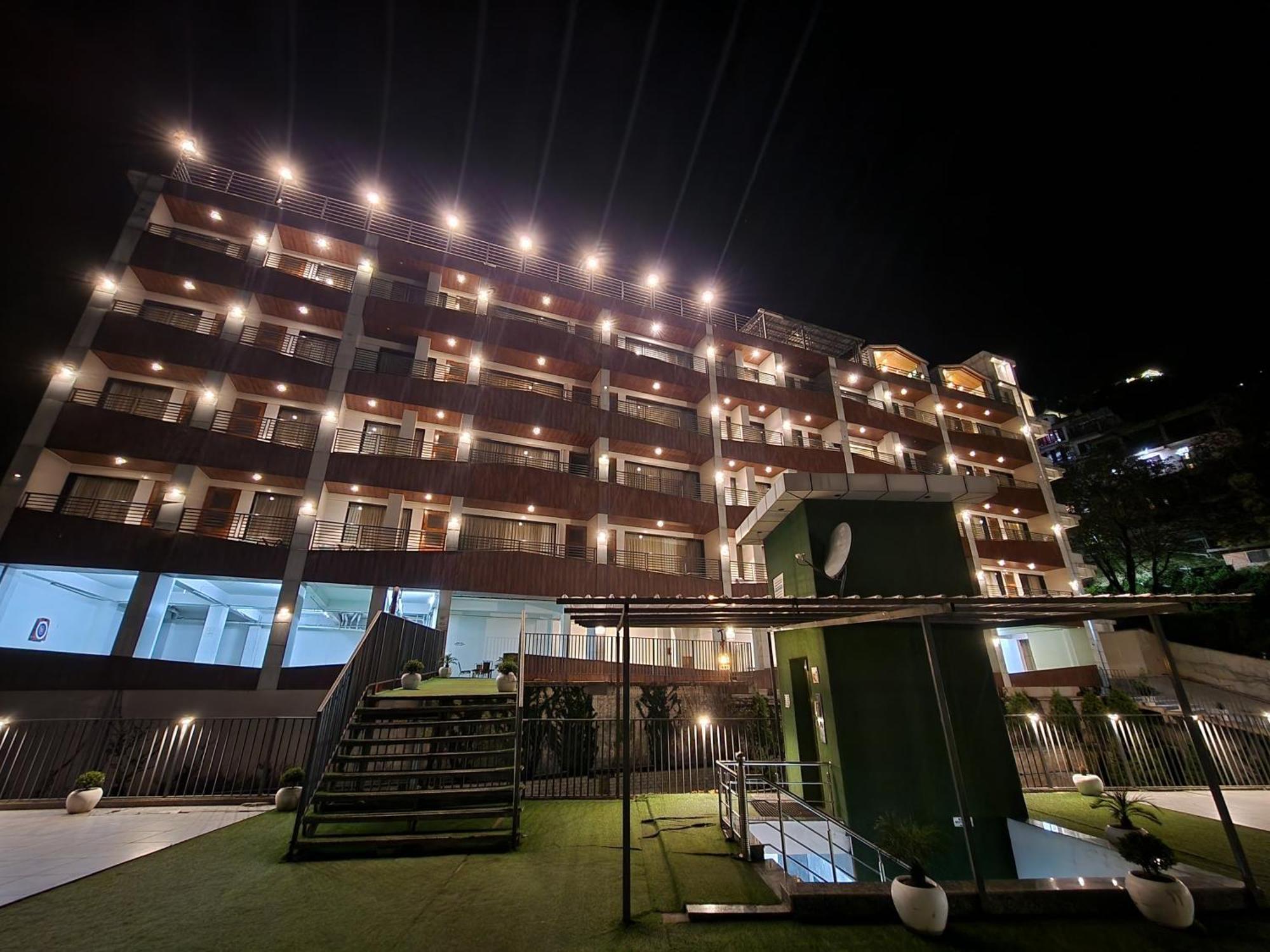 Golden Fern Resort Shimla Exterior foto